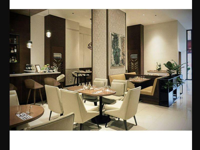 Summit Hotel Greenhills Кесон Сити Екстериор снимка