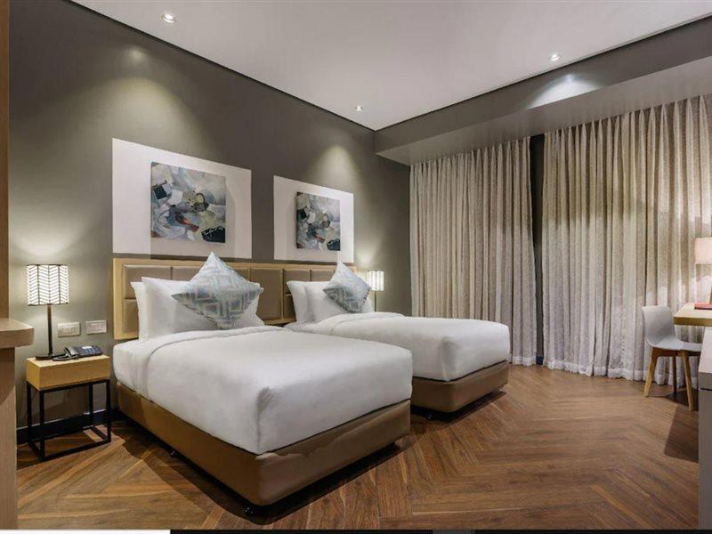 Summit Hotel Greenhills Кесон Сити Екстериор снимка
