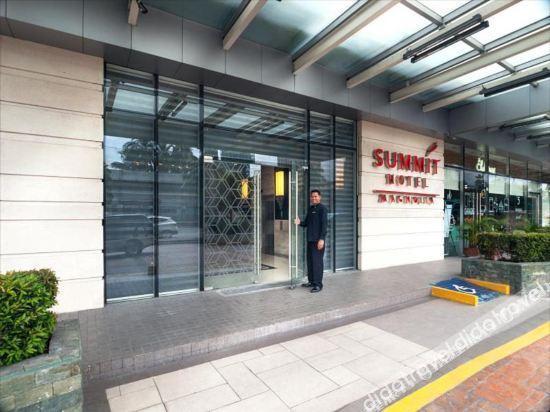 Summit Hotel Greenhills Кесон Сити Екстериор снимка