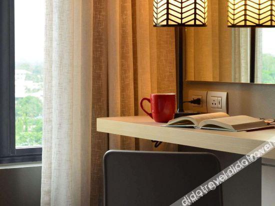 Summit Hotel Greenhills Кесон Сити Екстериор снимка