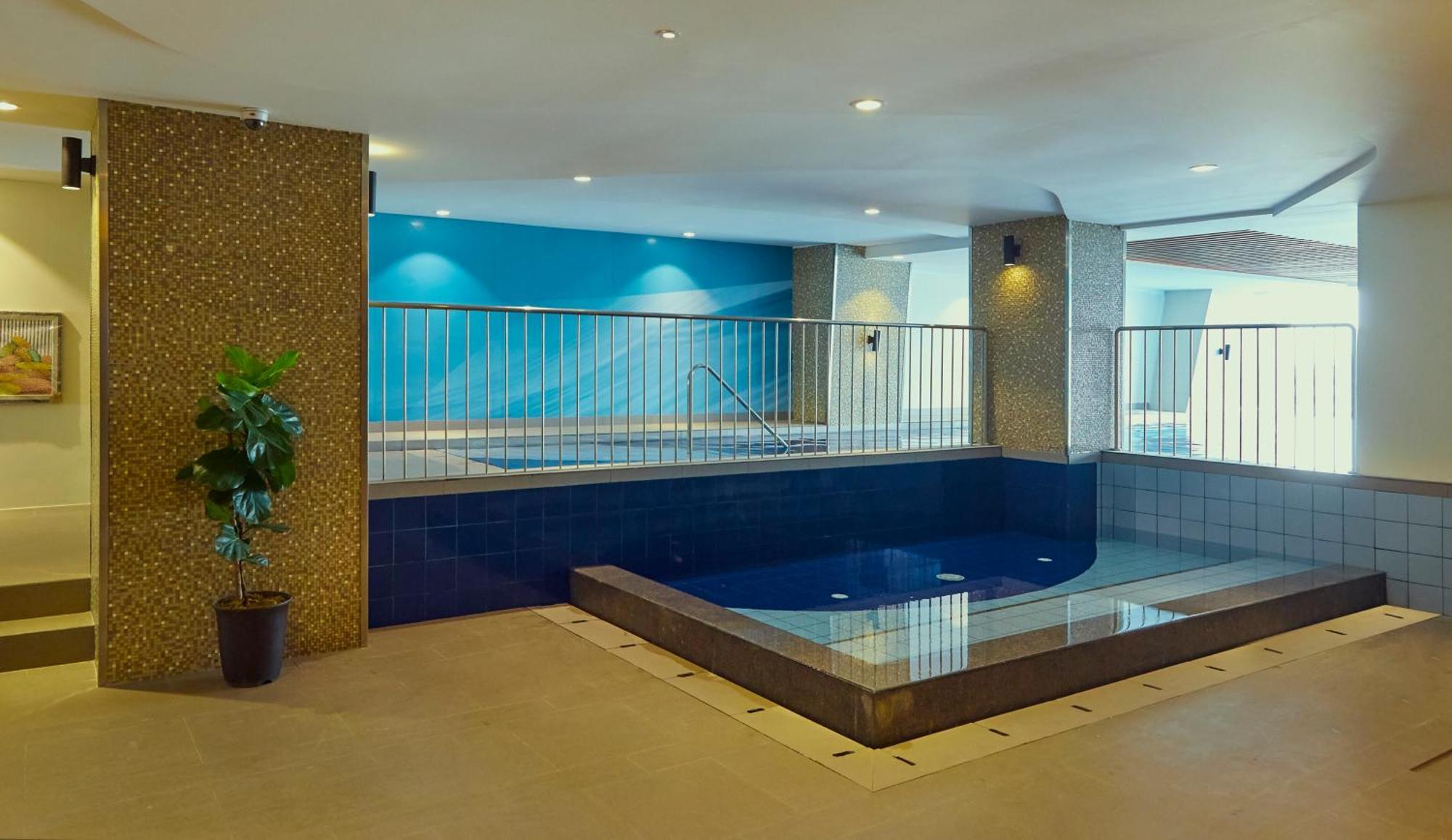 Summit Hotel Greenhills Кесон Сити Екстериор снимка