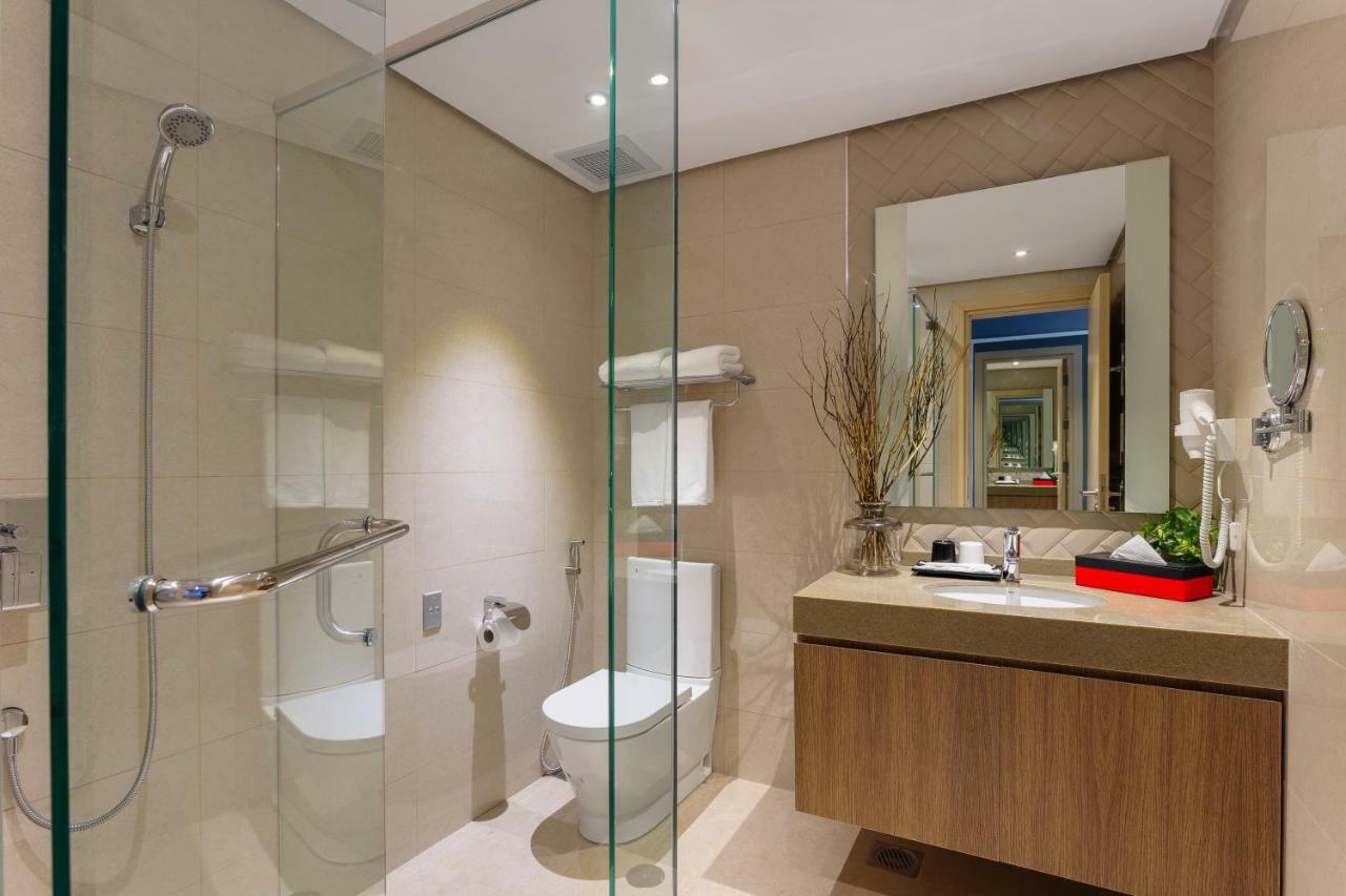 Summit Hotel Greenhills Кесон Сити Екстериор снимка