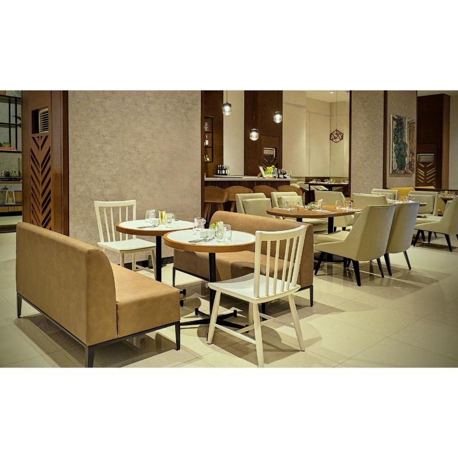 Summit Hotel Greenhills Кесон Сити Екстериор снимка