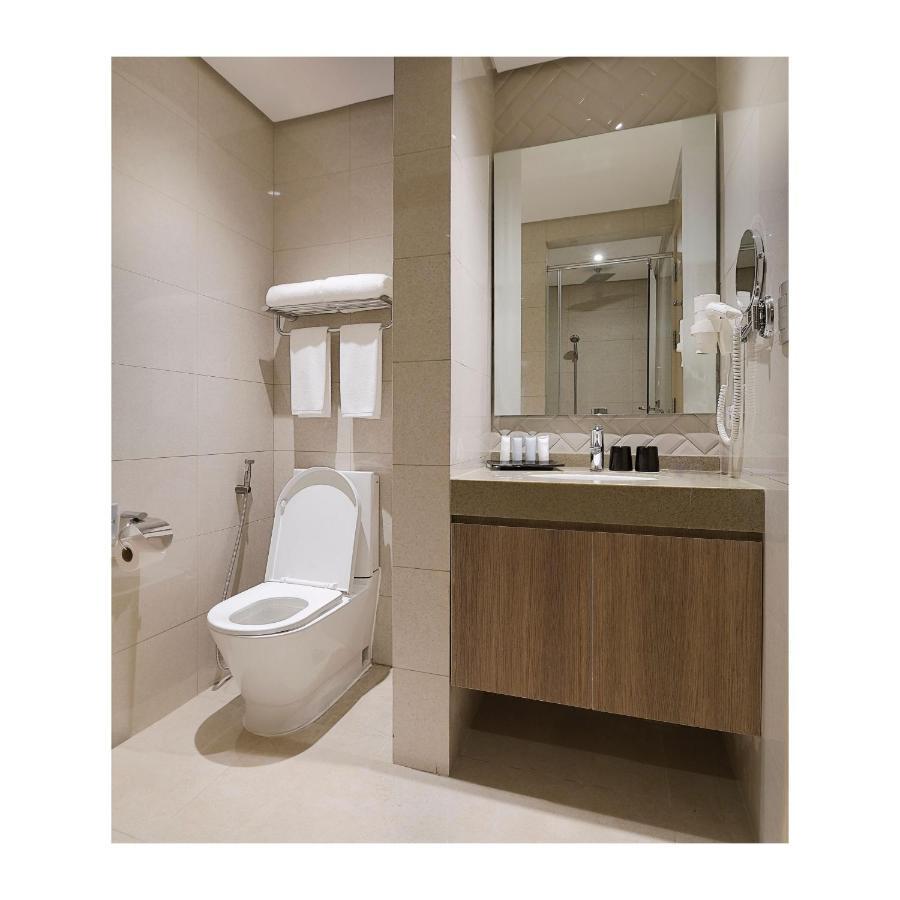 Summit Hotel Greenhills Кесон Сити Екстериор снимка