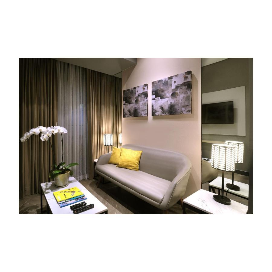 Summit Hotel Greenhills Кесон Сити Екстериор снимка